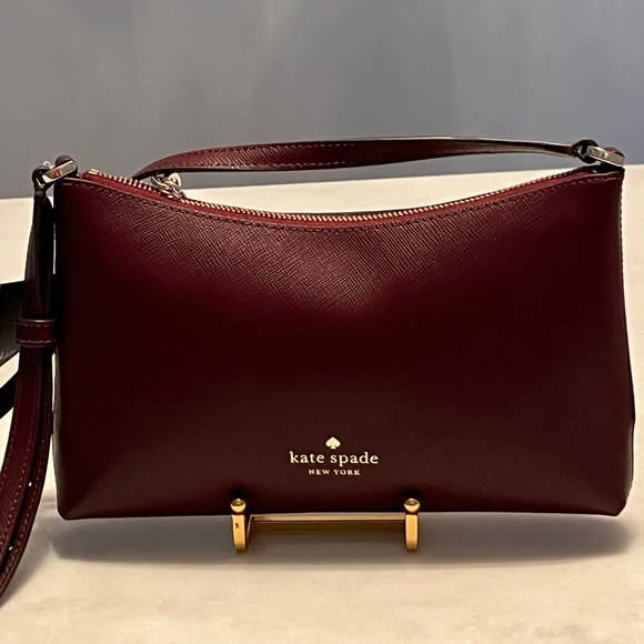 kate spade Handbags - Kate Spade Saffiano Leather Sadie Crossbody